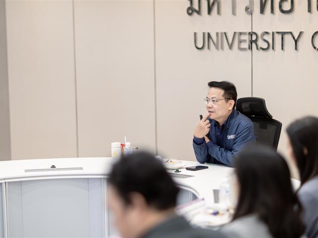 วันที่ 26 กุมภาพันธ์ 2569 มหาวิทยาลัยพะเยาให้การต้อนรับคณะศึกษาดูงานจากสำนักยุทธศาสตร์และมาตรฐานสถาบัน และสำนักวิจัยและบริการวิชาการ มหาวิทยาลัยภาคตะวันออกเฉียงเหนือ จังหวัดขอนแก่น 