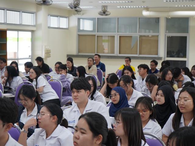 เวทีวิชาการนำเสนอผลการฝึกงานทางห้องปฏิบัติการทางการแพทย์