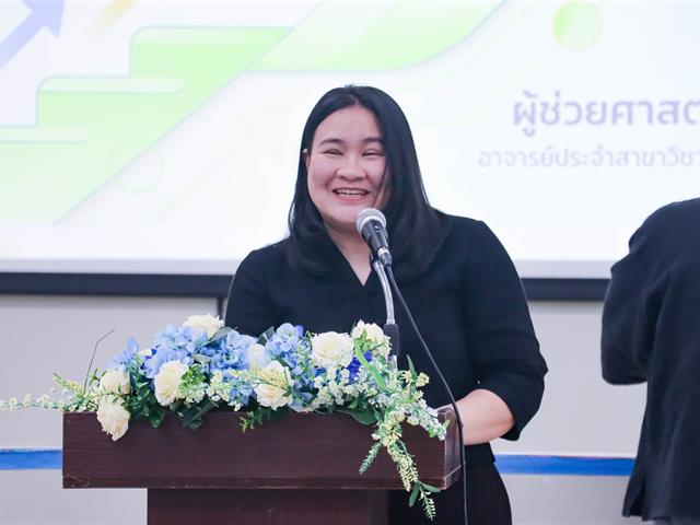 คณะรัฐศาสตร์และสังคมศาสตร์ 