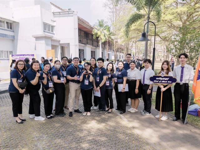 คณะกรรมการดำเนินงานพิธีพระราชทานปริญญาบัตร คณะศิลปศาสตร์ ดำเนินการฝึกซ้อมบัณฑิต เพื่อเตรียมความพร้อมการเข้ารับพระราชทานปริญญาบัตร ประจำปีการศึกษา ๒๕๖๗