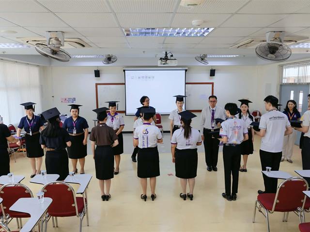 คณะกรรมการดำเนินงานพิธีพระราชทานปริญญาบัตร คณะศิลปศาสตร์ ดำเนินการฝึกซ้อมบัณฑิต เพื่อเตรียมความพร้อมการเข้ารับพระราชทานปริญญาบัตร ประจำปีการศึกษา ๒๕๖๗