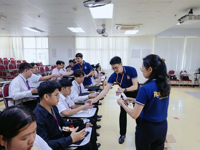 คณะกรรมการดำเนินงานพิธีพระราชทานปริญญาบัตร คณะศิลปศาสตร์ ดำเนินการฝึกซ้อมบัณฑิต เพื่อเตรียมความพร้อมการเข้ารับพระราชทานปริญญาบัตร ประจำปีการศึกษา ๒๕๖๗