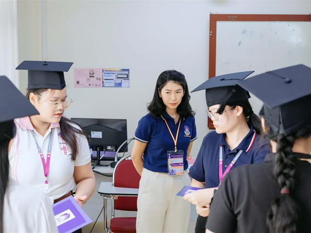 คณะกรรมการดำเนินงานพิธีพระราชทานปริญญาบัตร คณะศิลปศาสตร์ ดำเนินการฝึกซ้อมบัณฑิต เพื่อเตรียมความพร้อมการเข้ารับพระราชทานปริญญาบัตร ประจำปีการศึกษา ๒๕๖๗