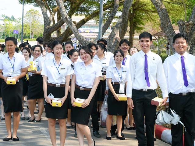 วิทยาลัยการศึกษา มหาวิทยาลัยพะเยา ขอแสดงความยินดีกับบัณฑิต มหาบัณฑิต และดุษฎีบัณฑิตในพิธีพระราชทานปริญญาบัตร แก่ผู้สำเร็จการศึกษา ประจำปีการศึกษา 2567