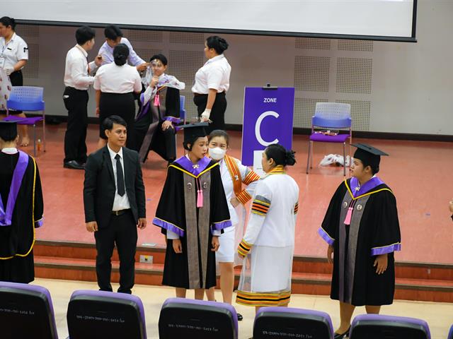 วิทยาลัยการศึกษา มหาวิทยาลัยพะเยา ขอแสดงความยินดีกับบัณฑิต มหาบัณฑิต และดุษฎีบัณฑิตในพิธีพระราชทานปริญญาบัตร แก่ผู้สำเร็จการศึกษา ประจำปีการศึกษา 2567