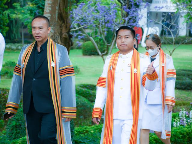 วิทยาลัยการศึกษา มหาวิทยาลัยพะเยา ขอแสดงความยินดีกับบัณฑิต มหาบัณฑิต และดุษฎีบัณฑิตในพิธีพระราชทานปริญญาบัตร แก่ผู้สำเร็จการศึกษา ประจำปีการศึกษา 2567