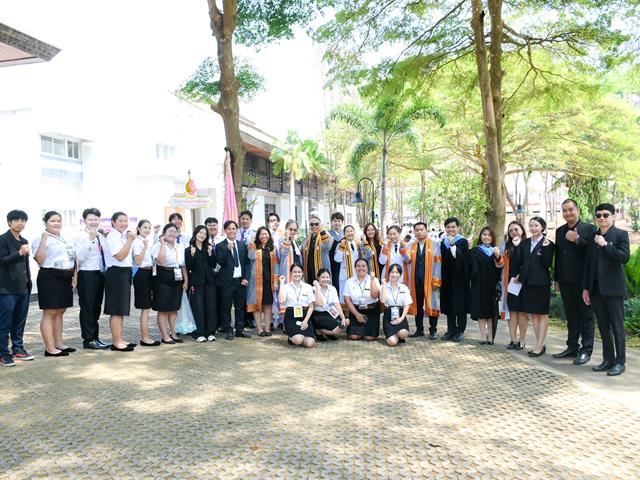 วิทยาลัยการศึกษา มหาวิทยาลัยพะเยา ขอแสดงความยินดีกับบัณฑิต มหาบัณฑิต และดุษฎีบัณฑิตในพิธีพระราชทานปริญญาบัตร แก่ผู้สำเร็จการศึกษา ประจำปีการศึกษา 2567