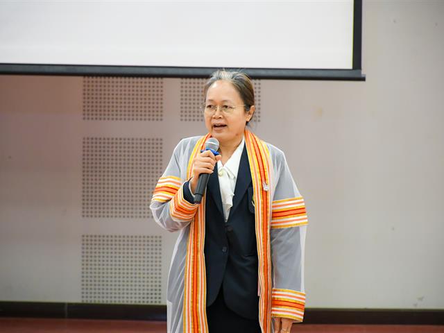 วิทยาลัยการศึกษา มหาวิทยาลัยพะเยา ขอแสดงความยินดีกับบัณฑิต มหาบัณฑิต และดุษฎีบัณฑิตในพิธีพระราชทานปริญญาบัตร แก่ผู้สำเร็จการศึกษา ประจำปีการศึกษา 2567