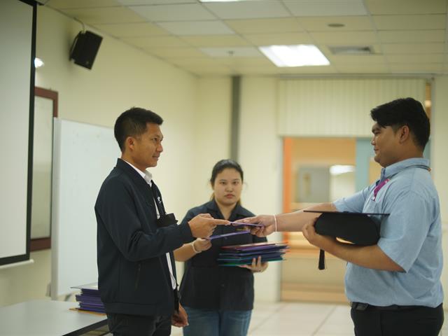 คณะวิศวกรรมศาสตร์ ม.พะเยา ขอแสดงความยินดีกับดุษฎีบัณฑิต มหาบัณฑิต และบัณฑิต ในพิธีพระราชทานปริญญาบัตรประจำปีการศึกษา 2567