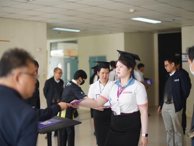 คณะวิศวกรรมศาสตร์ ม.พะเยา ขอแสดงความยินดีกับดุษฎีบัณฑิต มหาบัณฑิต และบัณฑิต ในพิธีพระราชทานปริญญาบัตรประจำปีการศึกษา 2567