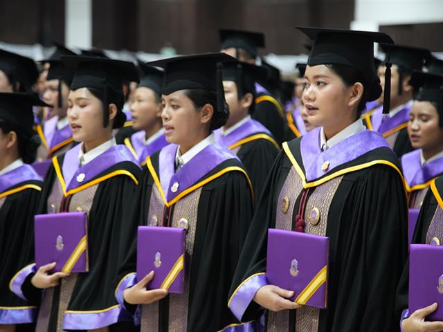 คณะวิศวกรรมศาสตร์ ม.พะเยา ขอแสดงความยินดีกับดุษฎีบัณฑิต มหาบัณฑิต และบัณฑิต ในพิธีพระราชทานปริญญาบัตรประจำปีการศึกษา 2567