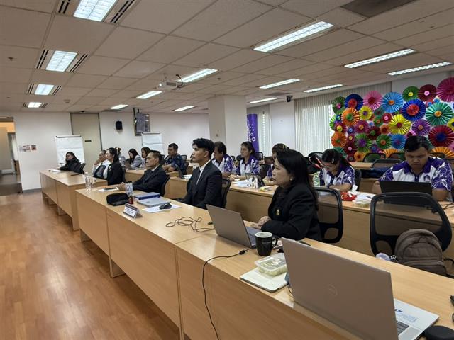 วิทยาลัยการจัดการ มหาวิทยาลัยพะเยา จัดอบรมเชิงปฏิบัติการ เสริมสร้างศักยภาพนิสิตบัณฑิตศึกษาด้านการวิจัย