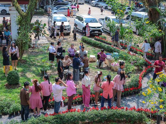 คณะรัฐศาสตร์และสังคมศาสตร์ 