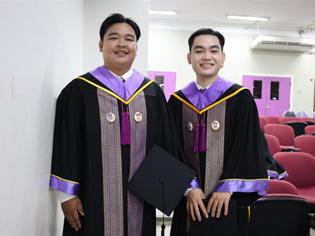 คณะรัฐศาสตร์และสังคมศาสตร์ 