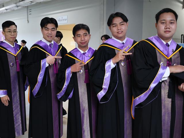 คณะรัฐศาสตร์และสังคมศาสตร์ 