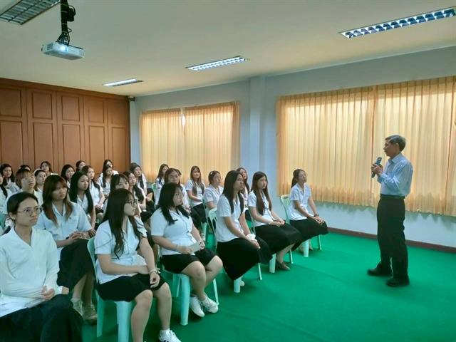 พัฒนากำลังคนที่มีสมรรถนะและทักษะแห่งอนาคต มุ่งเน้นการพัฒนาศักยภาพของบุคลากรและนักศึกษาให้มีทักษะที่สอดคล้องกับโลกอนาคต เช่น การได้รับรางวัล การส่งเสริมการเรียนรู้ผ่านโครงการรับสมัครเรียน หลักสูตร UP PSF และวิชา GE เพื่อยกระดับคุณภาพคนและสังคมแห่งการเรียนรู้