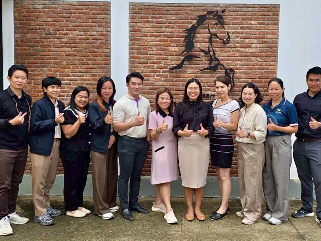 พัฒนากำลังคนที่มีสมรรถนะและทักษะแห่งอนาคต มุ่งเน้นการพัฒนาศักยภาพของบุคลากรและนักศึกษาให้มีทักษะที่สอดคล้องกับโลกอนาคต เช่น การได้รับรางวัล การส่งเสริมการเรียนรู้ผ่านโครงการรับสมัครเรียน หลักสูตร UP PSF และวิชา GE เพื่อยกระดับคุณภาพคนและสังคมแห่งการเรียนรู้