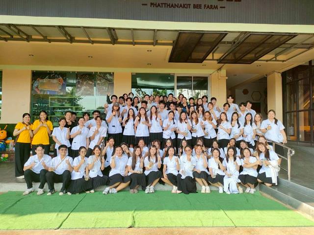 พัฒนากำลังคนที่มีสมรรถนะและทักษะแห่งอนาคต มุ่งเน้นการพัฒนาศักยภาพของบุคลากรและนักศึกษาให้มีทักษะที่สอดคล้องกับโลกอนาคต เช่น การได้รับรางวัล การส่งเสริมการเรียนรู้ผ่านโครงการรับสมัครเรียน หลักสูตร UP PSF และวิชา GE เพื่อยกระดับคุณภาพคนและสังคมแห่งการเรียนรู้