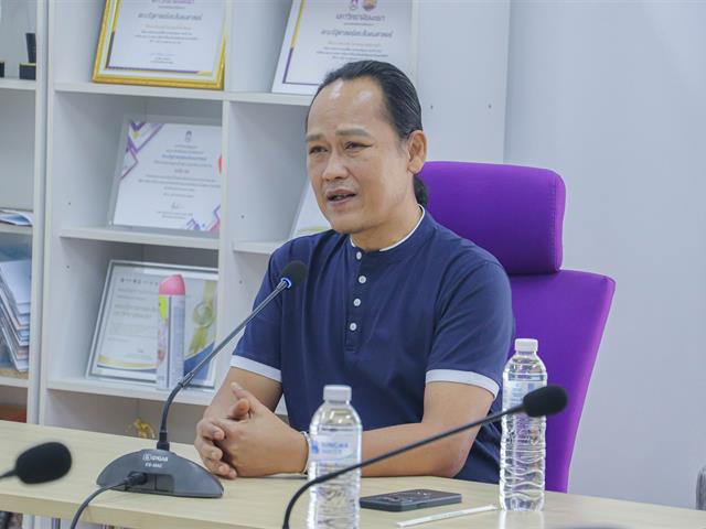 คณะรัฐศาสตร์และสังคมศาสตร์ 