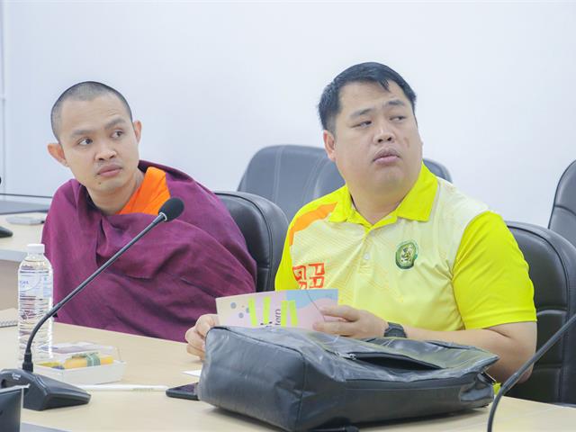 คณะรัฐศาสตร์และสังคมศาสตร์ 