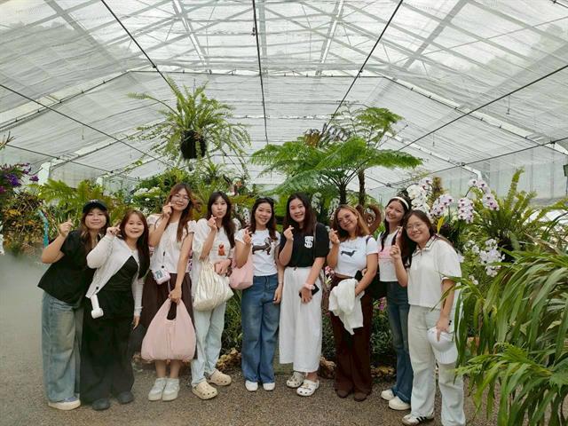 ตะลุยห้องเรียนสีเขียว! นิสิตเภสัชศาสตร์ สาขาวิชาการบริบาลทางเภสัชกรรม ชั้นปีที่ 3 ขนทัพนิสิตท่องโลกพรรณไม้ สร้างจินตนาการผ่านธรรมชาติ ณ สวนพฤกษศาสตร์ฯ จังหวัดเชียงใหม่
