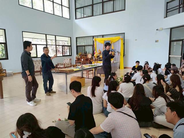 ตะลุยห้องเรียนสีเขียว! นิสิตเภสัชศาสตร์ สาขาวิชาการบริบาลทางเภสัชกรรม ชั้นปีที่ 3 ขนทัพนิสิตท่องโลกพรรณไม้ สร้างจินตนาการผ่านธรรมชาติ ณ สวนพฤกษศาสตร์ฯ จังหวัดเชียงใหม่