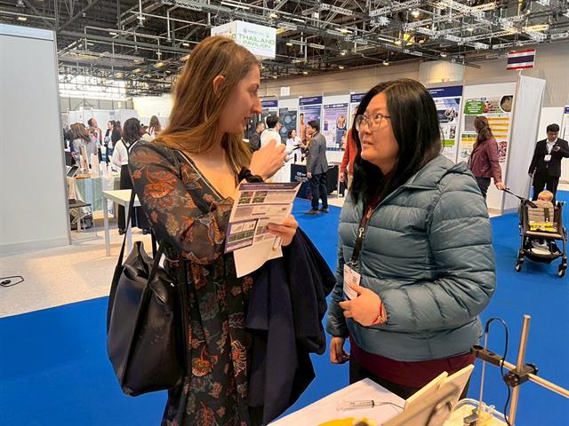 วิจัยและนวัตกรรมพัฒนาเศรษฐกิจสังคม และชุมชน เน้นการผลิตงานวิจัยที่มีคุณภาพและนวัตกรรมที่ตอบโจทย์การพัฒนาพื้นที่และสังคม สร้างมูลค่าเพิ่มทางเศรษฐกิจและยกระดับคุณภาพชีวิตของประชาชนในทุกระดับ