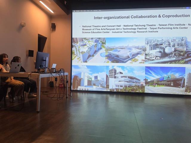 คณะบริหารธุรกิจและนิเทศศาสตร์  