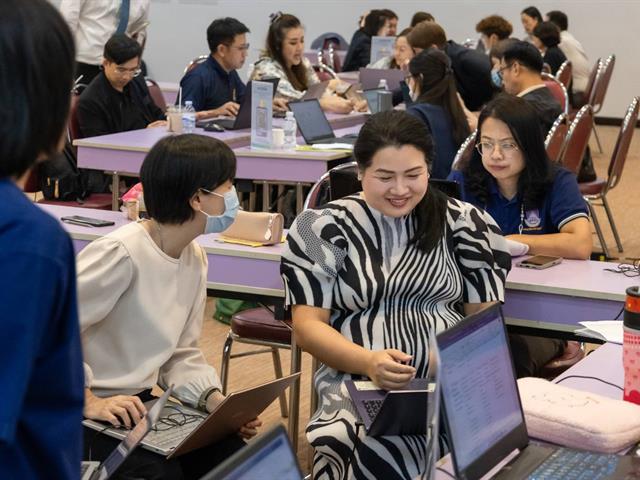 คณะศิลปศาสตร์เข้าร่วมอบรมผู้ประเมินคุณภาพการศึกษาภายใน ระดับหลักสูตร จัดโดยสถาบันนวัตกรรมการเรียนรู้ มหาวิทยาลัยพะเยา