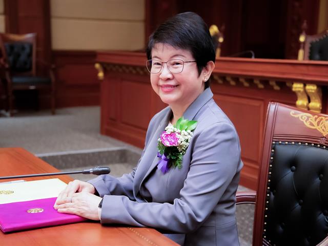 คณะรัฐศาสตร์และสังคมศาสตร์ 