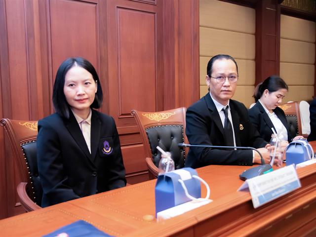 คณะรัฐศาสตร์และสังคมศาสตร์ 