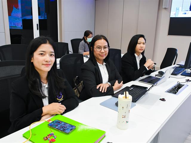 วิทยาลัยการศึกษา ดำเนินโครงการการปรับปรุงและพัฒนาหลักสูตรตามเกณฑ์มาตรฐานหลักสูตรและกรอบมาตรฐานคุณวุฒิระดับอุดมศึกษา