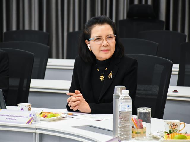 วิทยาลัยการศึกษา ดำเนินโครงการการปรับปรุงและพัฒนาหลักสูตรตามเกณฑ์มาตรฐานหลักสูตรและกรอบมาตรฐานคุณวุฒิระดับอุดมศึกษา