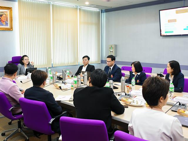 วิทยาลัยการศึกษา ดำเนินโครงการการปรับปรุงและพัฒนาหลักสูตรตามเกณฑ์มาตรฐานหลักสูตรและกรอบมาตรฐานคุณวุฒิระดับอุดมศึกษา