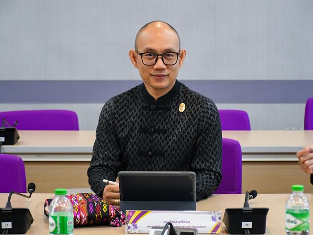 วิทยาลัยการศึกษา ดำเนินโครงการการปรับปรุงและพัฒนาหลักสูตรตามเกณฑ์มาตรฐานหลักสูตรและกรอบมาตรฐานคุณวุฒิระดับอุดมศึกษา