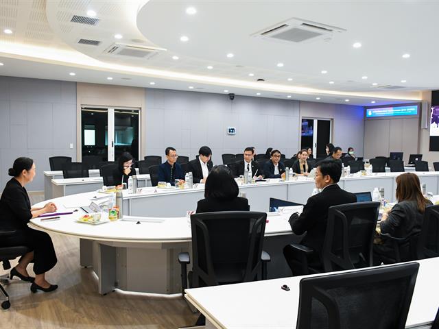 วิทยาลัยการศึกษา ดำเนินโครงการการปรับปรุงและพัฒนาหลักสูตรตามเกณฑ์มาตรฐานหลักสูตรและกรอบมาตรฐานคุณวุฒิระดับอุดมศึกษา