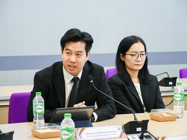 วิทยาลัยการศึกษา ดำเนินโครงการการปรับปรุงและพัฒนาหลักสูตรตามเกณฑ์มาตรฐานหลักสูตรและกรอบมาตรฐานคุณวุฒิระดับอุดมศึกษา