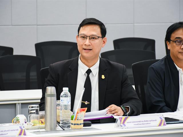 วิทยาลัยการศึกษา ดำเนินโครงการการปรับปรุงและพัฒนาหลักสูตรตามเกณฑ์มาตรฐานหลักสูตรและกรอบมาตรฐานคุณวุฒิระดับอุดมศึกษา