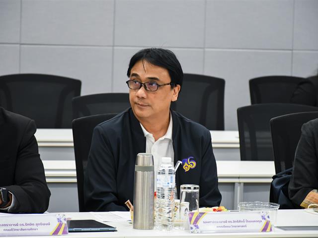 วิทยาลัยการศึกษา ดำเนินโครงการการปรับปรุงและพัฒนาหลักสูตรตามเกณฑ์มาตรฐานหลักสูตรและกรอบมาตรฐานคุณวุฒิระดับอุดมศึกษา