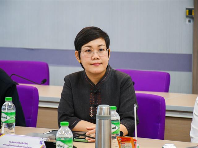 วิทยาลัยการศึกษา ดำเนินโครงการการปรับปรุงและพัฒนาหลักสูตรตามเกณฑ์มาตรฐานหลักสูตรและกรอบมาตรฐานคุณวุฒิระดับอุดมศึกษา