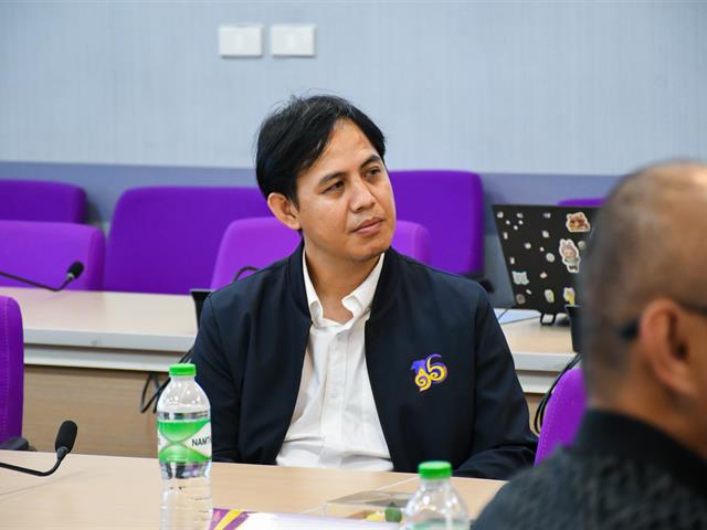 วิทยาลัยการศึกษา ดำเนินโครงการการปรับปรุงและพัฒนาหลักสูตรตามเกณฑ์มาตรฐานหลักสูตรและกรอบมาตรฐานคุณวุฒิระดับอุดมศึกษา