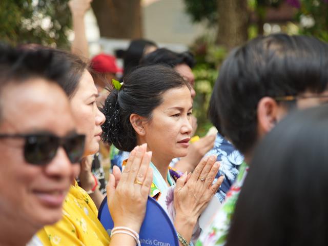 มหาวิทยาลัยพะเยา ร่วมกิจกรรมรดน้ำขอพรผู้ว่าราชการจังหวัดพะเยา  เนื่องในประเพณีปีใหม่ไทย ประจำปี 2569