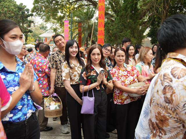 มหาวิทยาลัยพะเยา ร่วมกิจกรรมรดน้ำขอพรผู้ว่าราชการจังหวัดพะเยา  เนื่องในประเพณีปีใหม่ไทย ประจำปี 2569