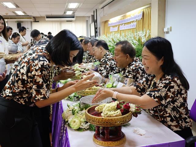 ม.พะเยา จัดพิธีสระเกล้าดำหัวนายกสภามหาวิทยาลัยและกรรมการสภาผู้ทรงคุณวุฒิ สืบสานวัฒนธรรมไทยในเทศกาลสงกรานต์ 2569