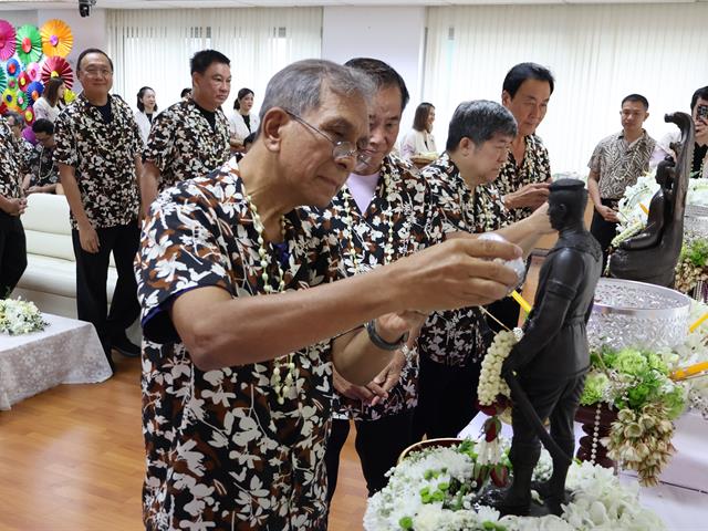 ม.พะเยา จัดพิธีสระเกล้าดำหัวนายกสภามหาวิทยาลัยและกรรมการสภาผู้ทรงคุณวุฒิ สืบสานวัฒนธรรมไทยในเทศกาลสงกรานต์ 2569