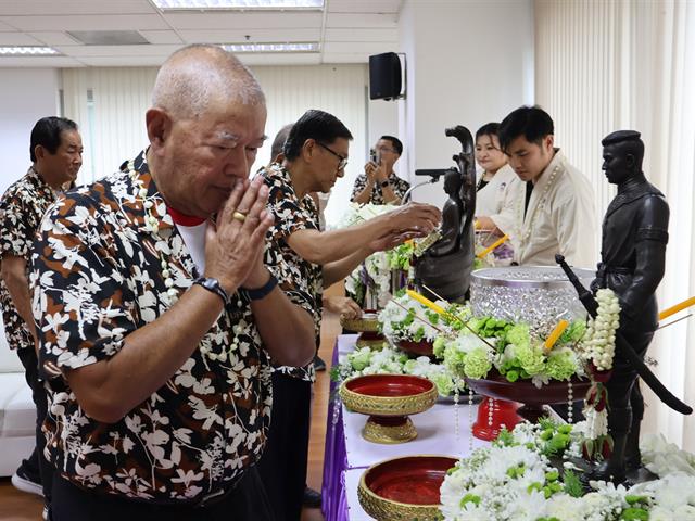 ม.พะเยา จัดพิธีสระเกล้าดำหัวนายกสภามหาวิทยาลัยและกรรมการสภาผู้ทรงคุณวุฒิ สืบสานวัฒนธรรมไทยในเทศกาลสงกรานต์ 2569