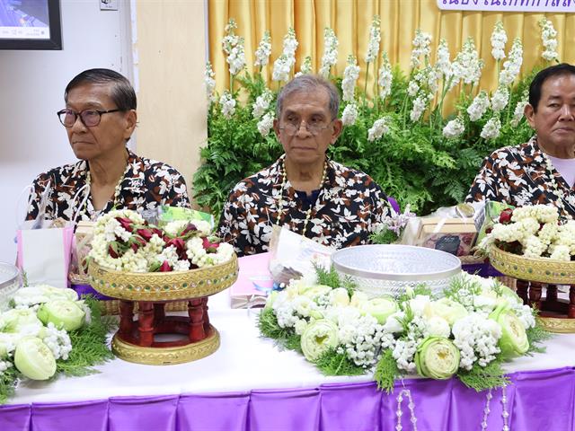 ม.พะเยา จัดพิธีสระเกล้าดำหัวนายกสภามหาวิทยาลัยและกรรมการสภาผู้ทรงคุณวุฒิ สืบสานวัฒนธรรมไทยในเทศกาลสงกรานต์ 2569