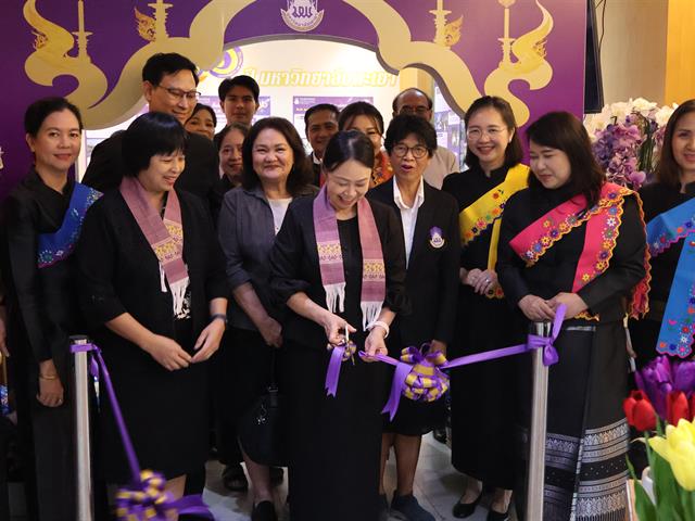 วิทยาลัยการจัดการ ม.พะเยา จัดนิทรรศการ “โสฬสตระการตา 16 ปี มหาวิทยาลัยพะเยา” ถ่ายทอดความภาคภูมิใจสู่สังคม