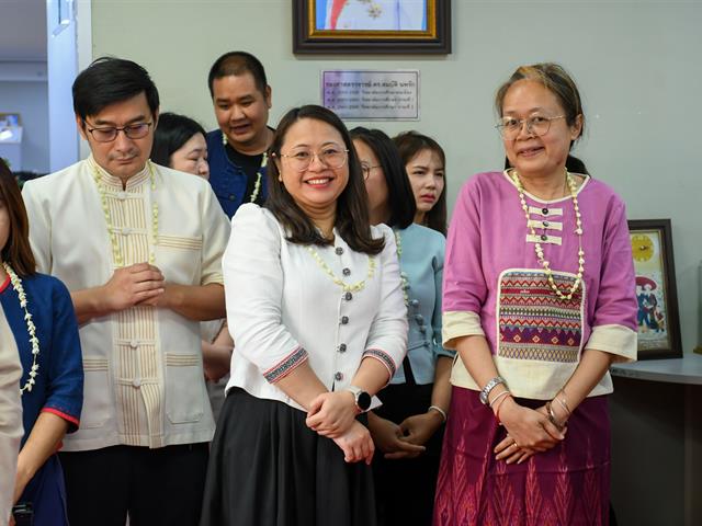 วิทยาลัยการศึกษา ดำเนินโครงการสืบสานประเพณีสงกรานต์ รดน้ำดำหัวผู้อาวุโสเพื่อเสริมสร้างความเกื้อกูลในองค์กร ประจำปี ๒๕๖๙