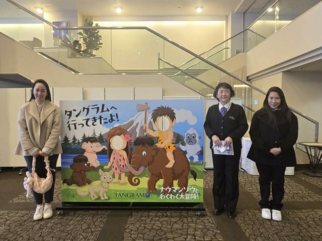 ผู้บริหารและนิสิตโครงการสหกิจศึกษาต่างประเทศ คณะศิลปศาสตร์ เข้าพบอธิการบดีเพื่อรายงานผลการดำเนินงาน ประจำปีการศึกษา 2569